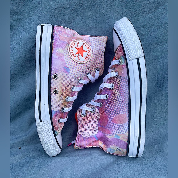Converse Chuck Taylor All Star Hi ‘Digital Floral- Lava’ - 553296F - Picture 3 of 8